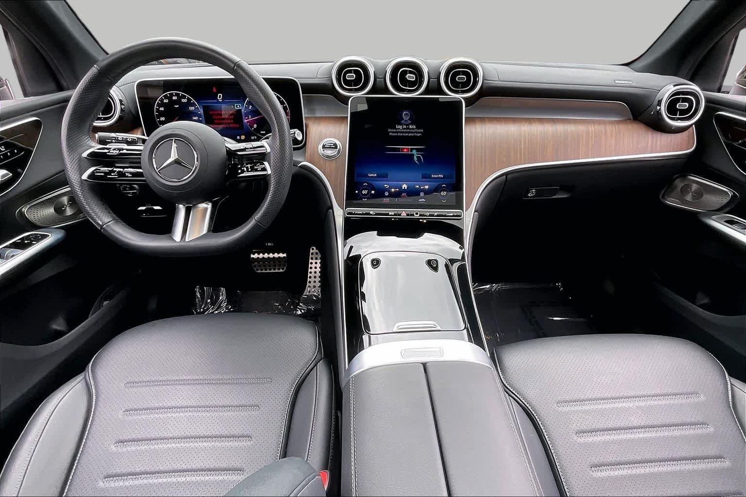 Used 2024 Graphite Grey Metallic Mercedes-Benz GLC 300 image 15