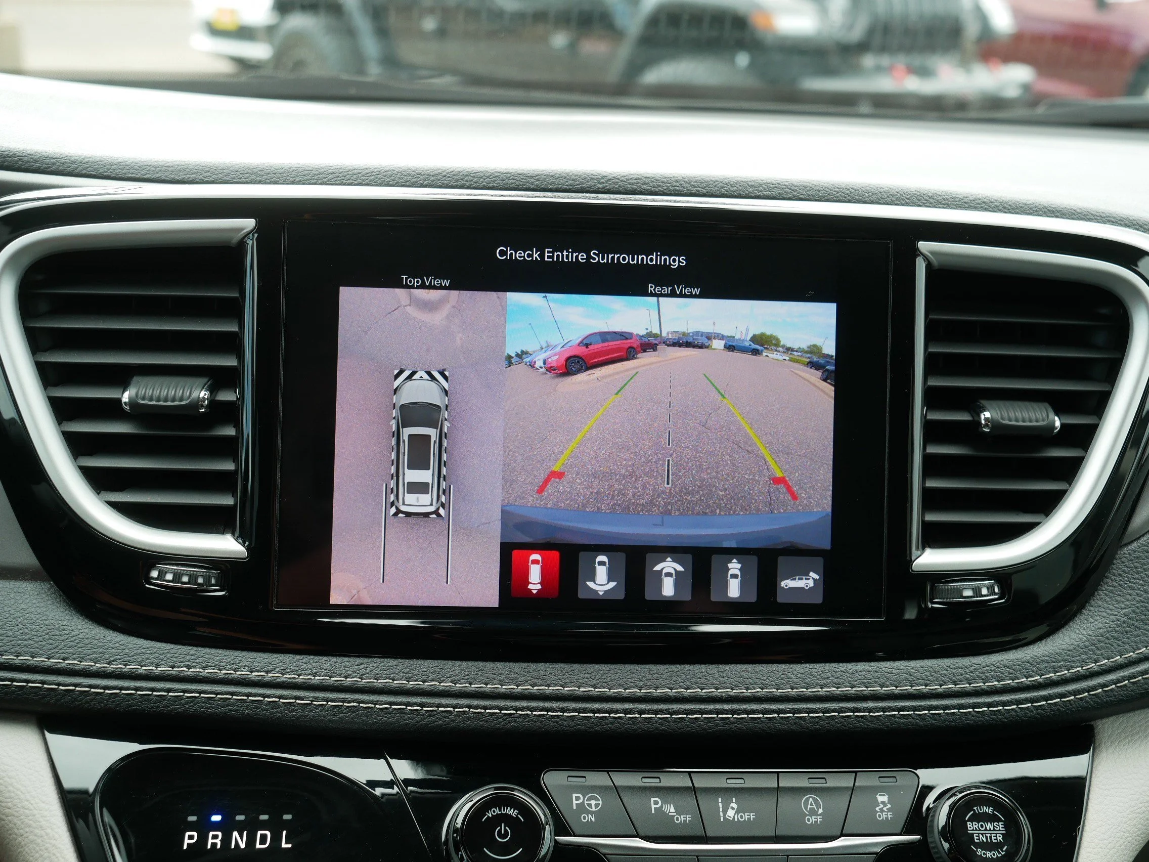 Used 2023 Ceramic Gray Clearcoat Chrysler Touring L image 27