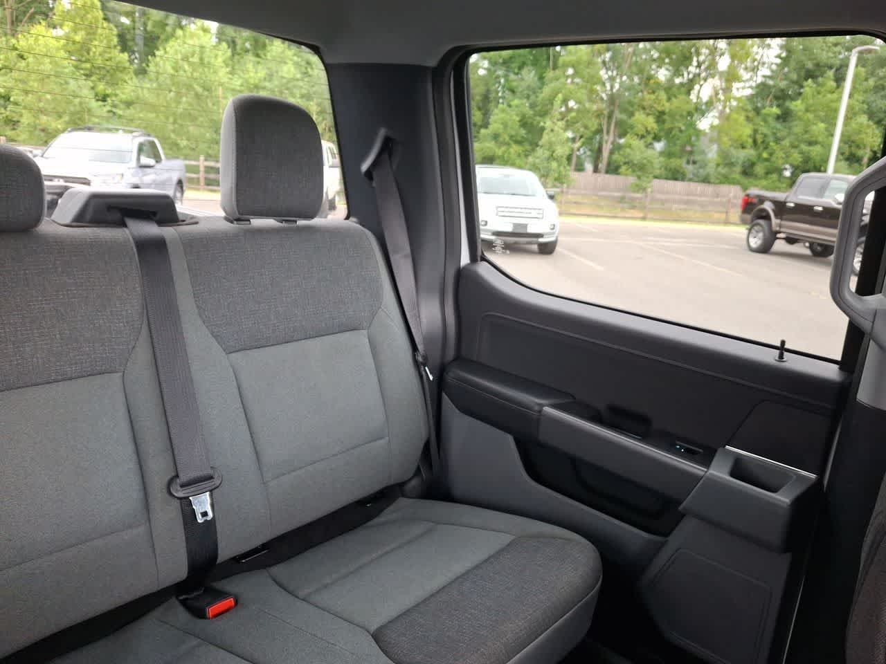 Certified Used 2024 Oxford White Clearcoat Ford XLT image 14