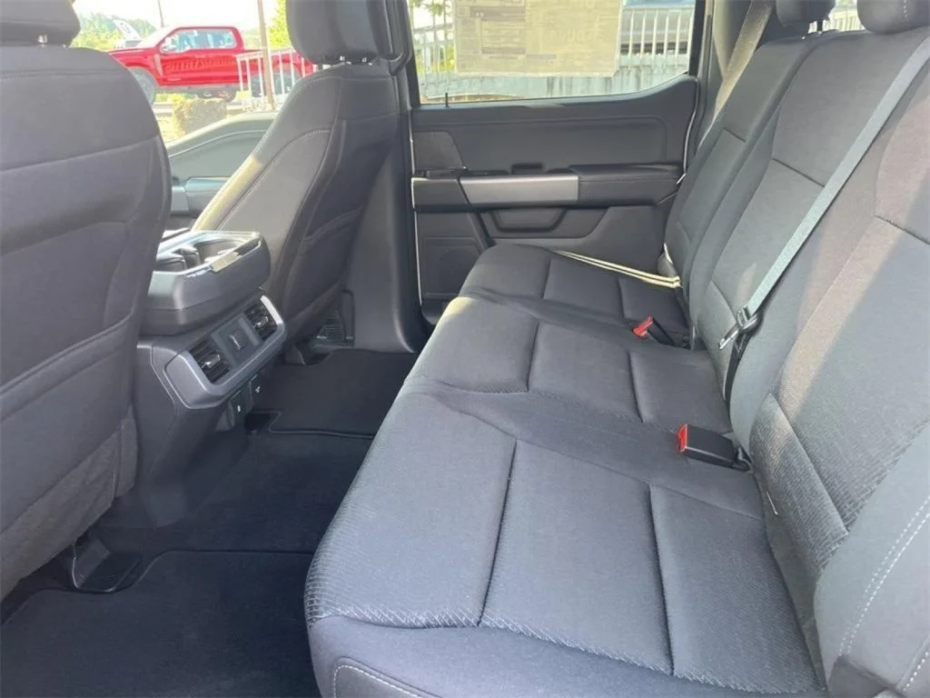 2025 Ford F-150 XLT - Photo 23