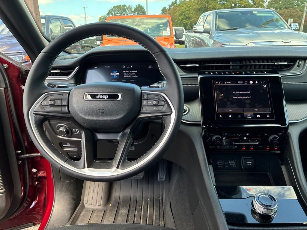 Used 2024 Red Jeep Altitude image 20
