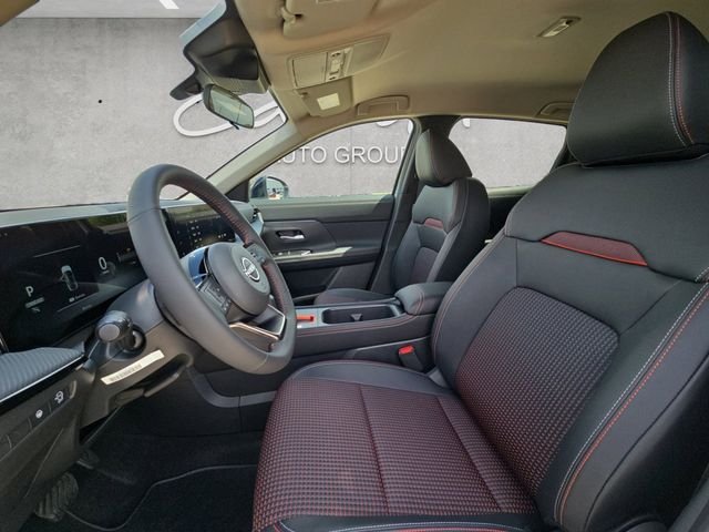 New 2026 Aspen White TriCoat / Super Black Two-tone Nissan SR image 19