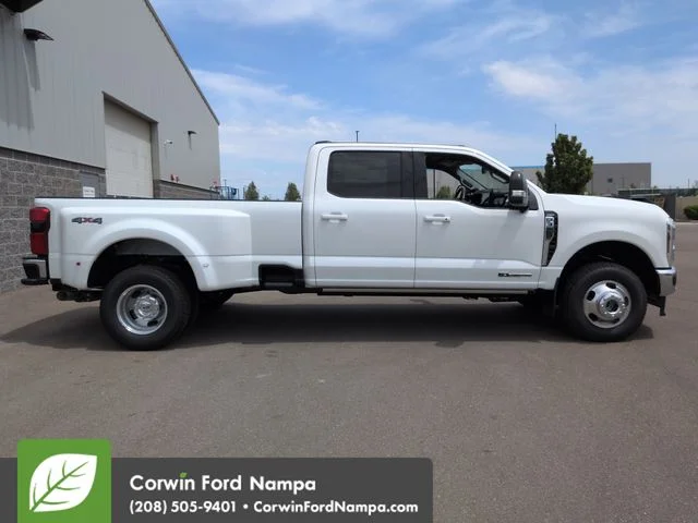 New 2026 White Metallic Ford Lariat image 2