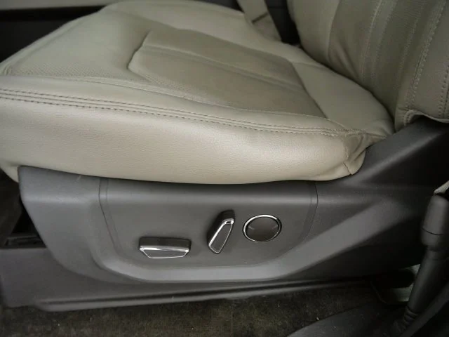 Used 2018 White Ford Limited image 19
