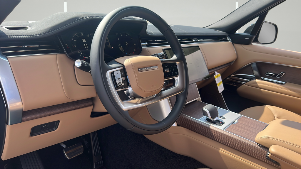 New 2026 Black Land Rover SE image 4