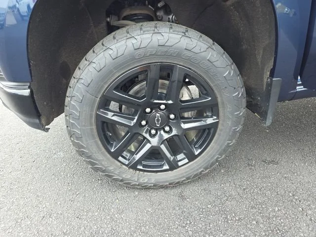 Used 2022 Northsky Blue Metallic Chevrolet LT Trail Boss image 26