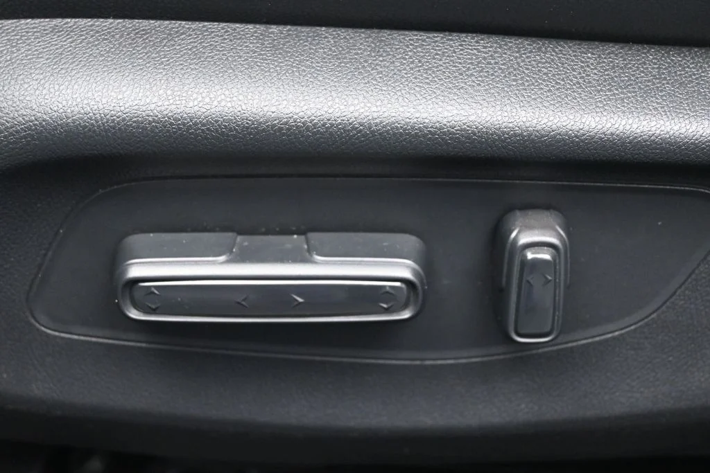 Used 2024 Gray Honda Touring image 10