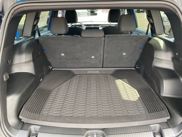New 2026 Hydro Blue Pearl-Coat Exterior Paint Jeep Laredo image 14
