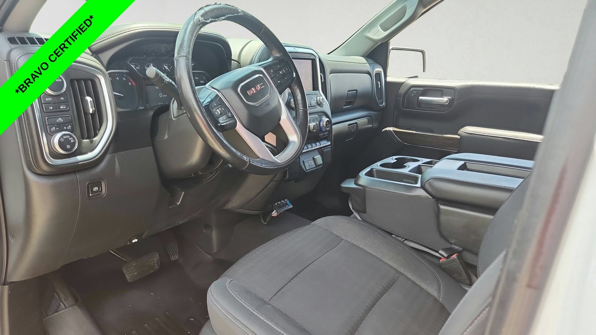 Used 2021 SUMMIT WHITE GMC SLE image 9
