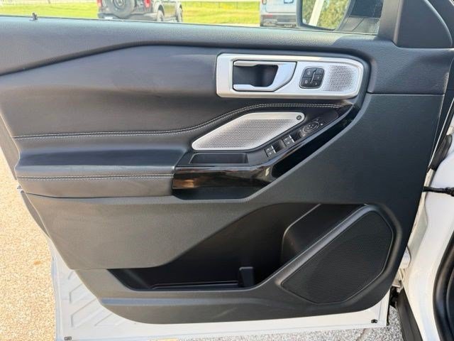 Used 2023 White Metallic Ford ST image 10