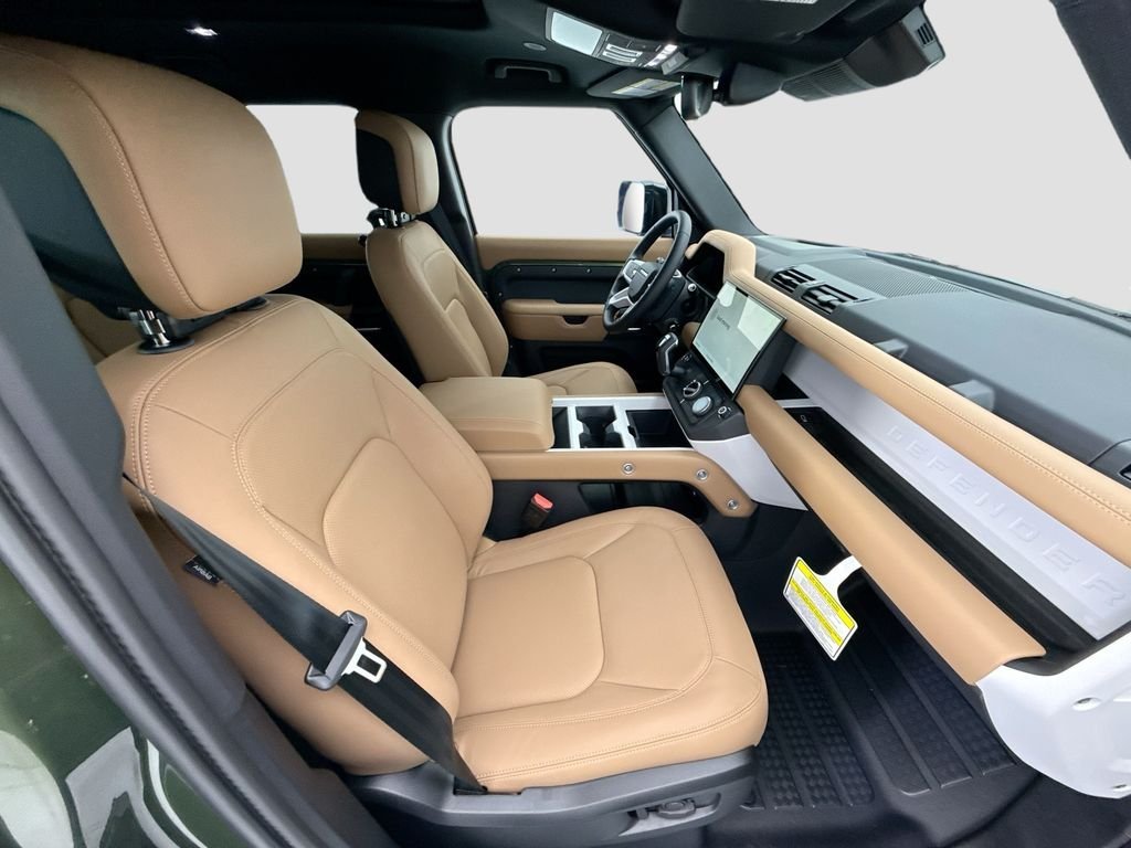 New 2026 Woolstone Green LAND ROVER X-Dynamic SE image 19