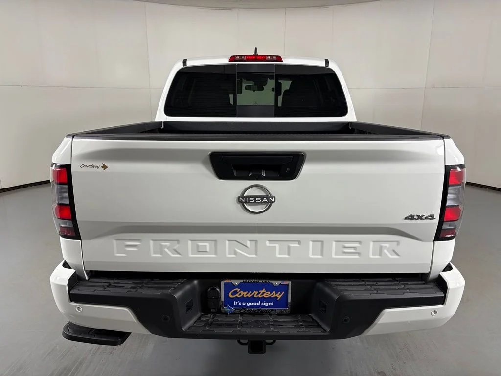 New 2026 Glacier White Nissan Crew Cab SV image 7