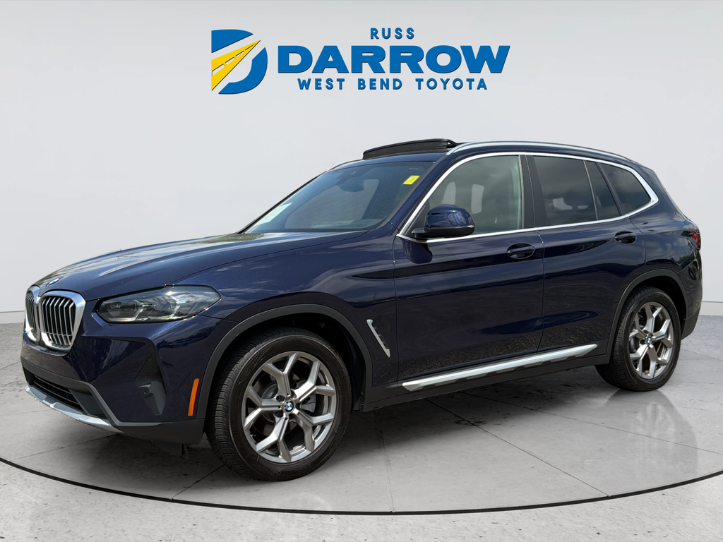 Used 2022 Blue BMW xDrive30i image 1