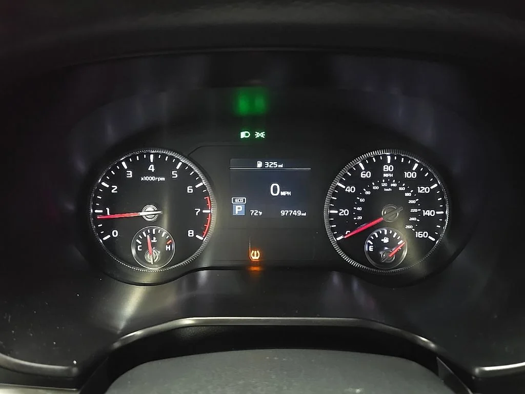 Used 2020 Silver Kia S image 24
