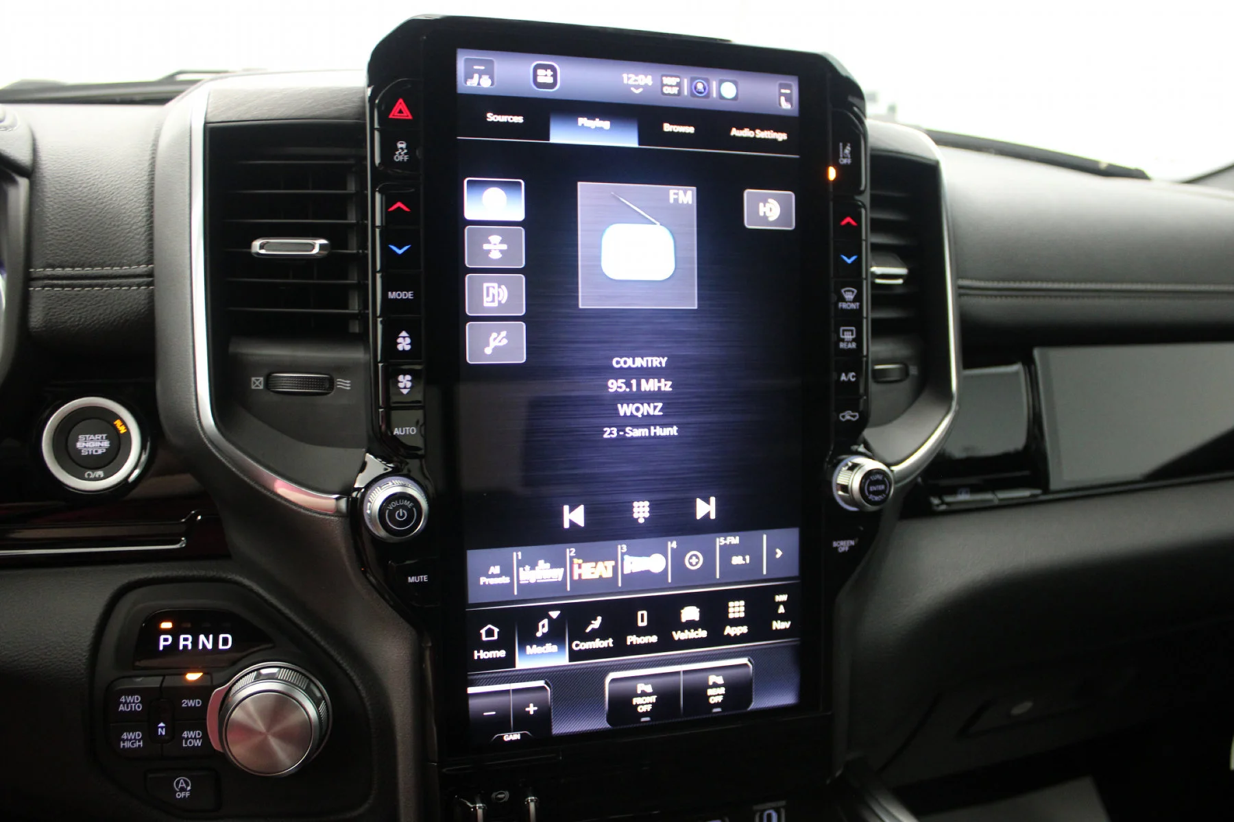 2026 RAM 1500 Laramie - Photo 7
