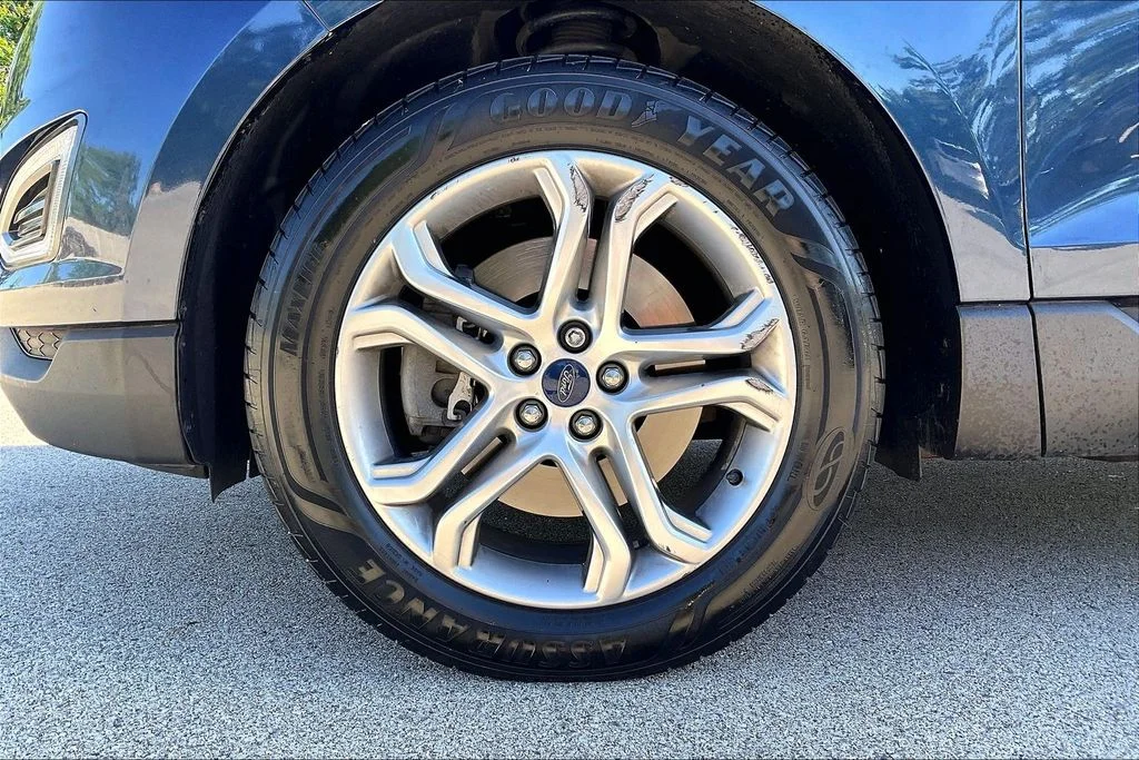 Used 2017 Blue Ford Titanium image 8