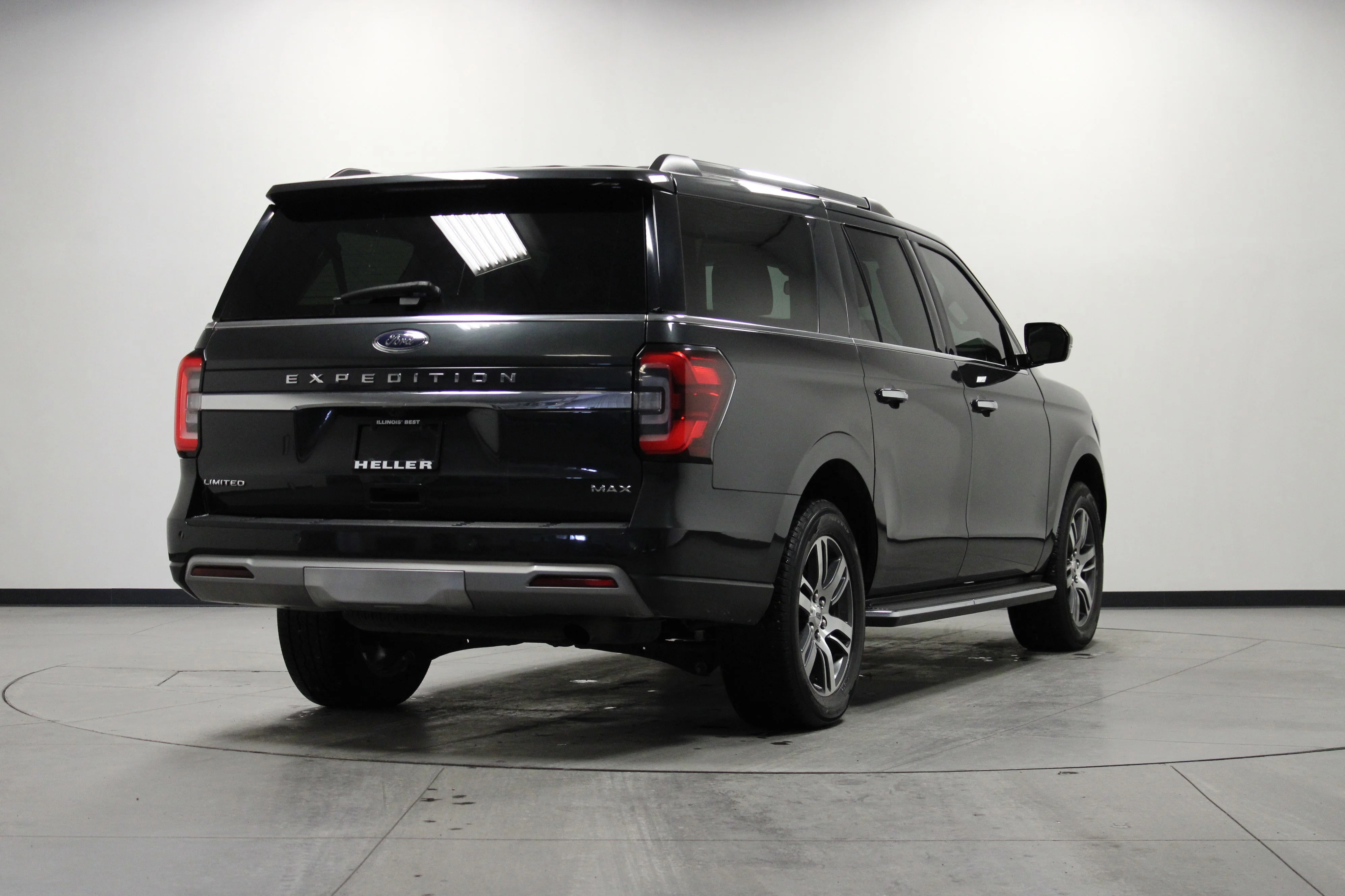 Used 2022 Dark Matter Metallic Ford Limited image 4