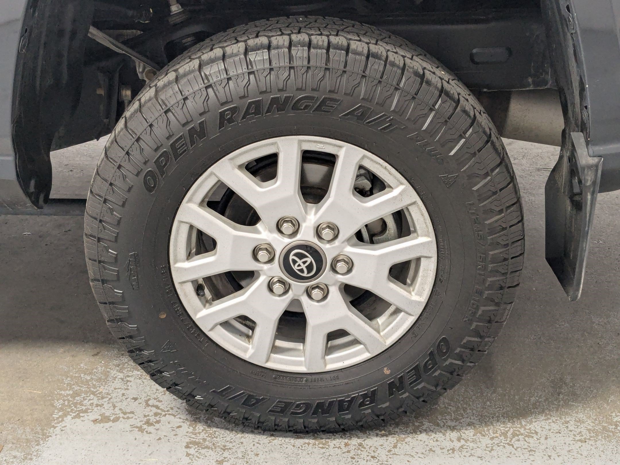 Used 2024 Underground Toyota SR5 image 21