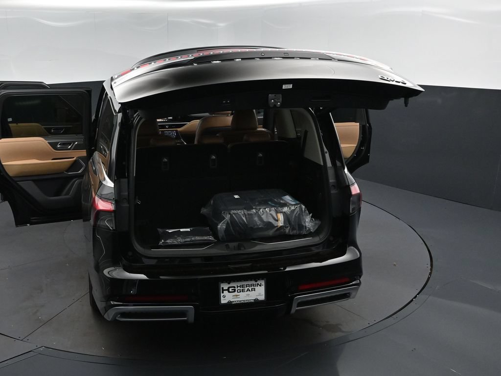 New 2027 BLACK OBSIDIAN INFINITI Luxe 2WD image 45