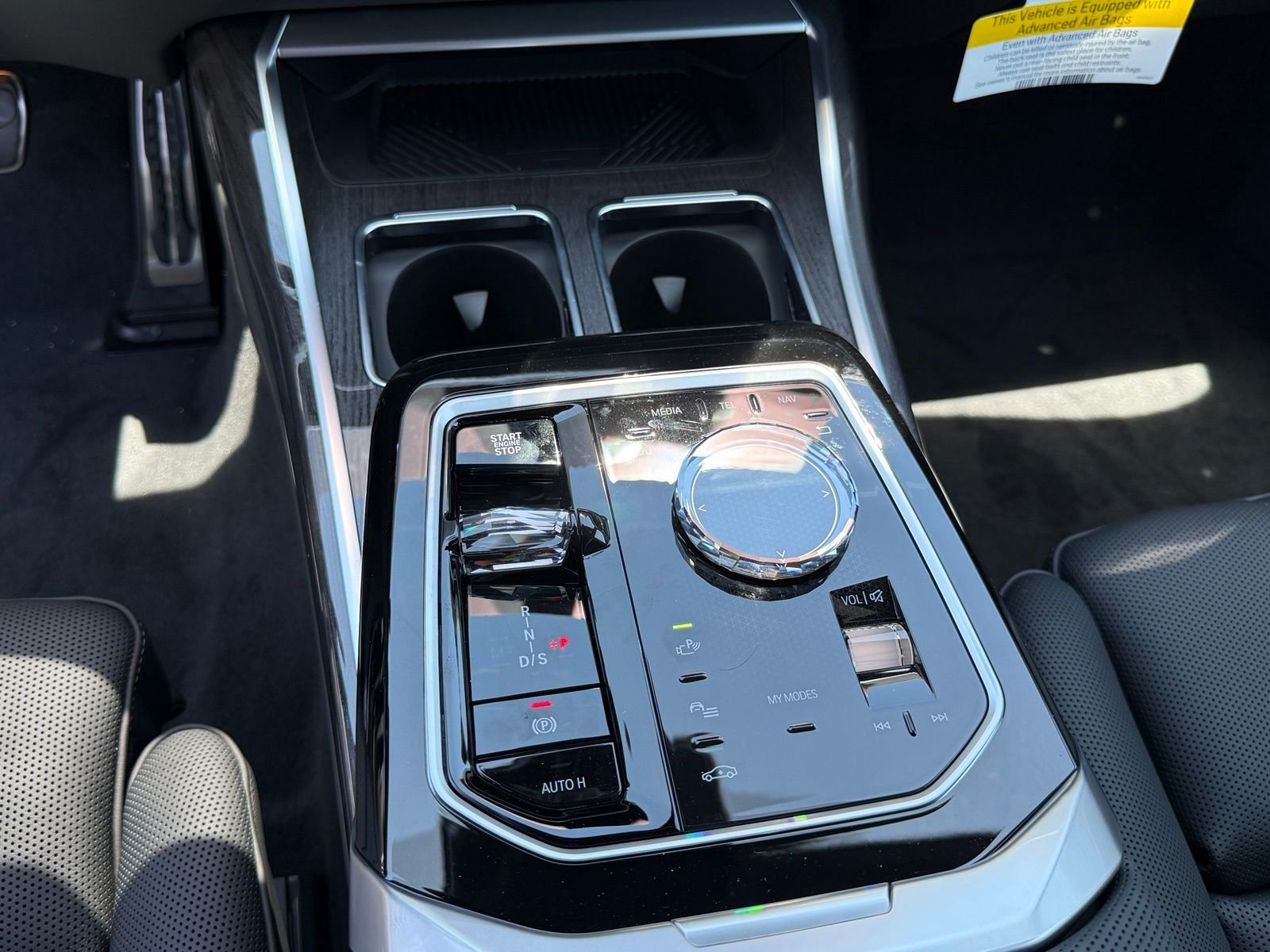 New 2026 Black Sapphire Metallic BMW 760i xDrive image 21