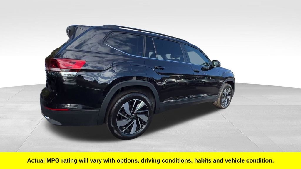 Used 2025 Deep Black Pearl Volkswagen 2.0T SE w/Technology image 8