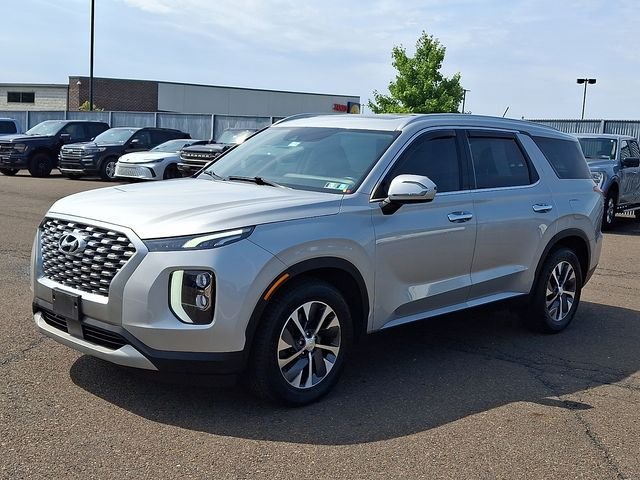 Certified Used 2021 Silver Hyundai SEL image 3