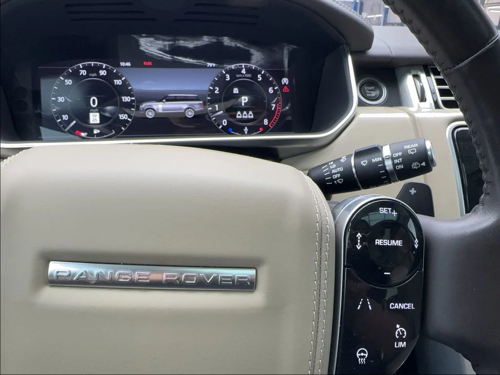 Used 2020 White Land Rover HSE image 40