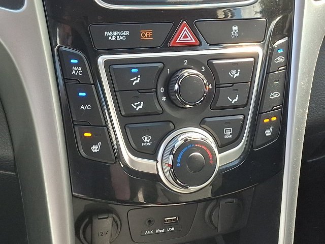 Used 2016 Gray Hyundai Base image 15