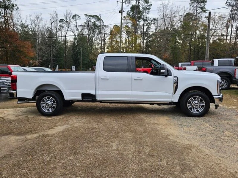 New 2026 Oxford White Ford F-350® Lariat® image 13