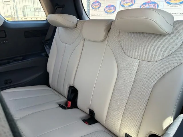 Used 2025 Hyper White Hyundai Calligraphy image 10