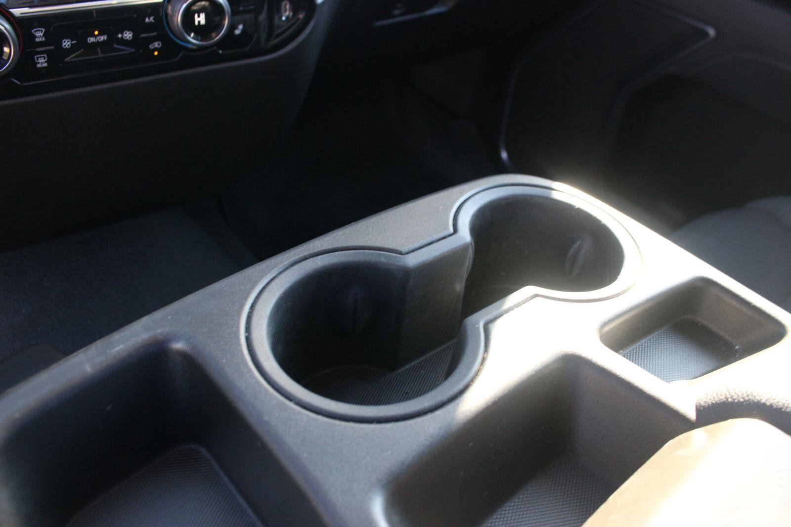 Used 2022 SUMMIT WHITE Chevrolet LT image 23