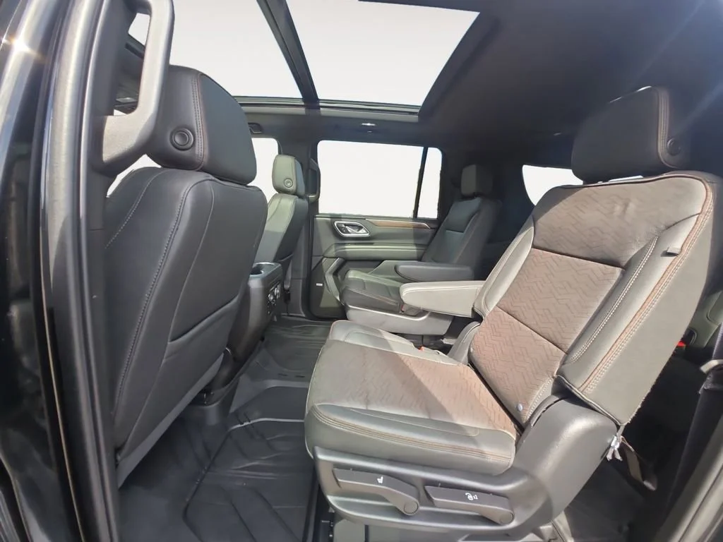 Used 2024 Black Chevrolet High Country image 13