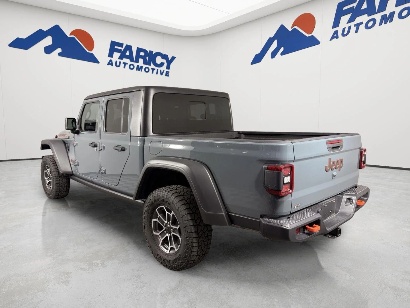 Used 2024 Anvil Clear Coat Jeep Mojave image 3