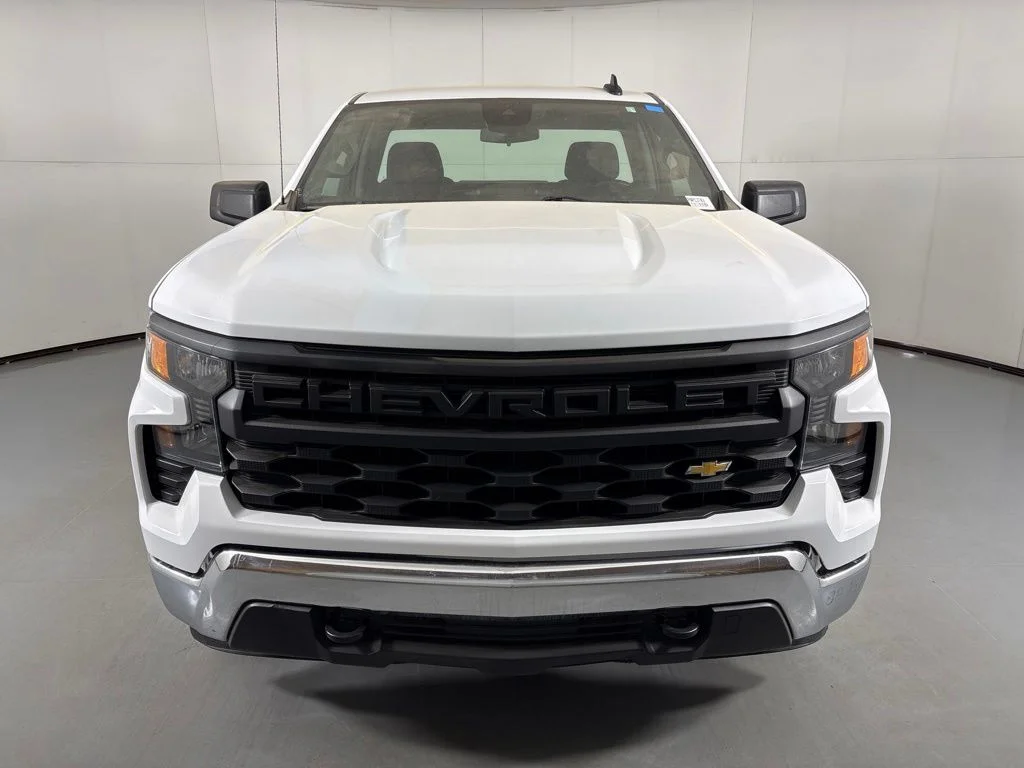 Used 2025 White Chevrolet WT image 4