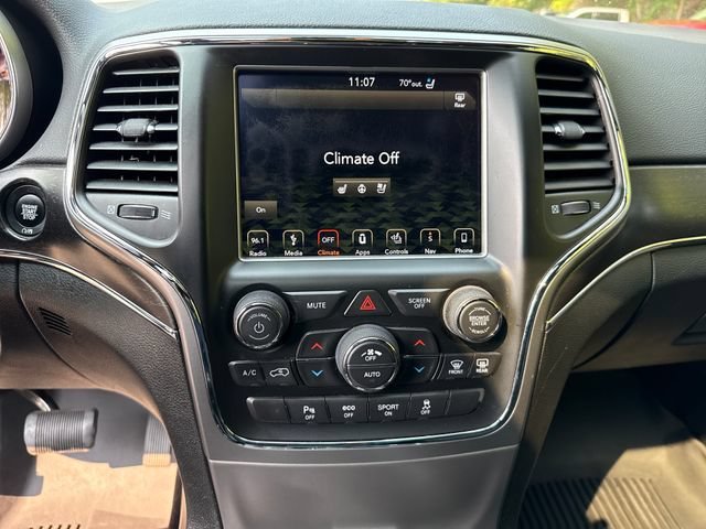 Used 2018 Bright White Clearcoat Jeep Limited image 22