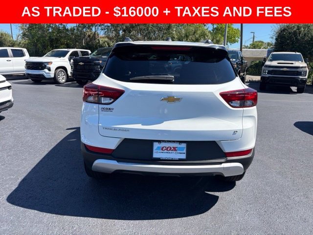 Used 2023 White Chevrolet LT image 5