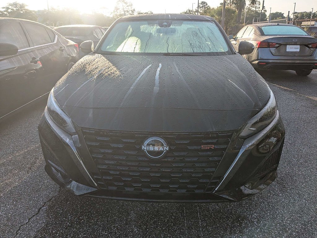 Used 2025  Nissan 2.5 SR image 2