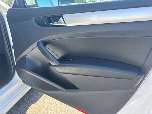 Used 2013 Tungsten Silver Metallic Volkswagen 2.5 SE image 7