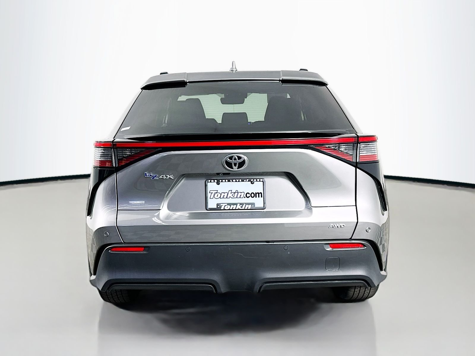 Used 2023 Heavy Metal Toyota XLE image 6