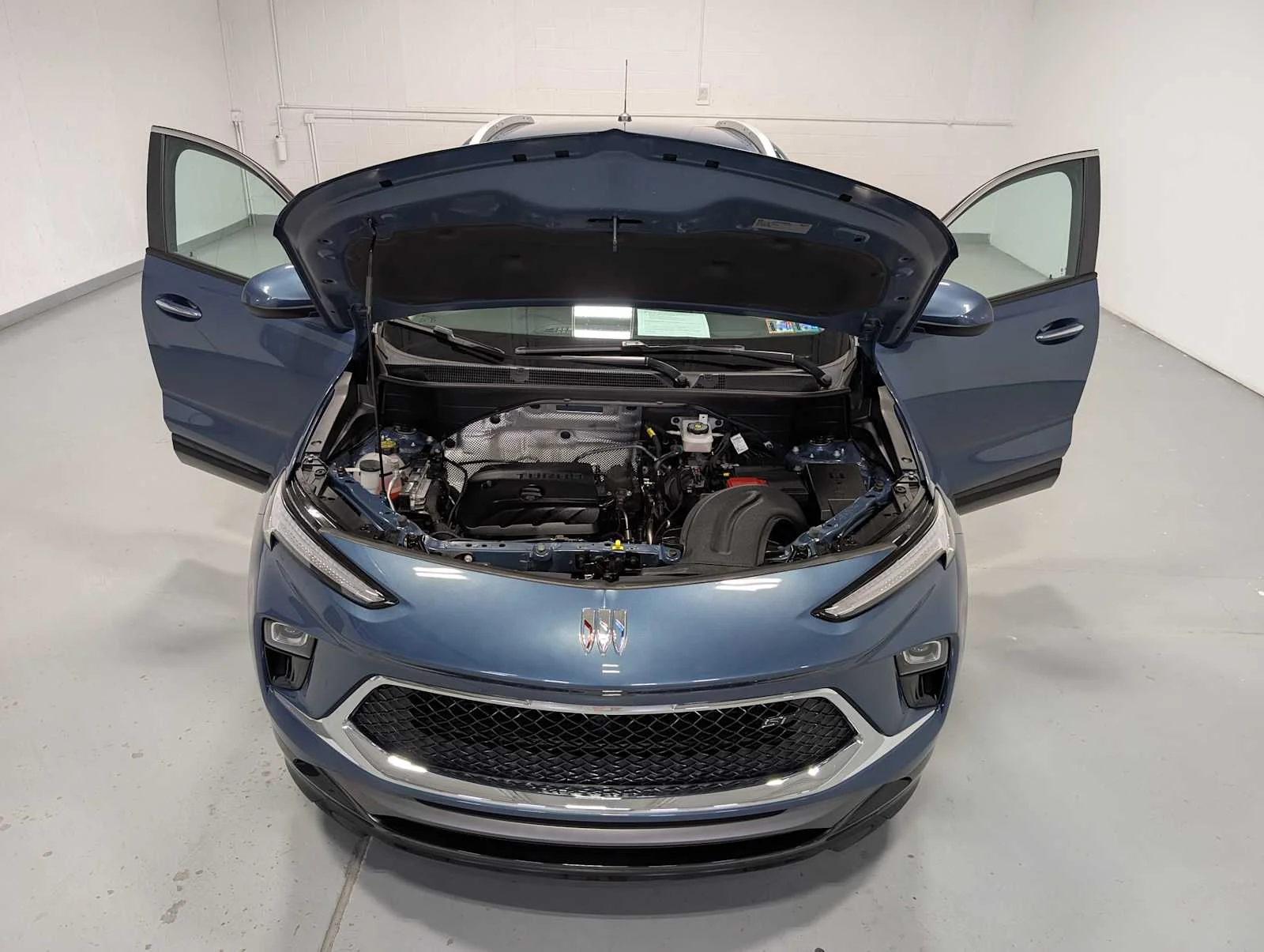 Used 2024 BLUE Buick Sport Touring image 13