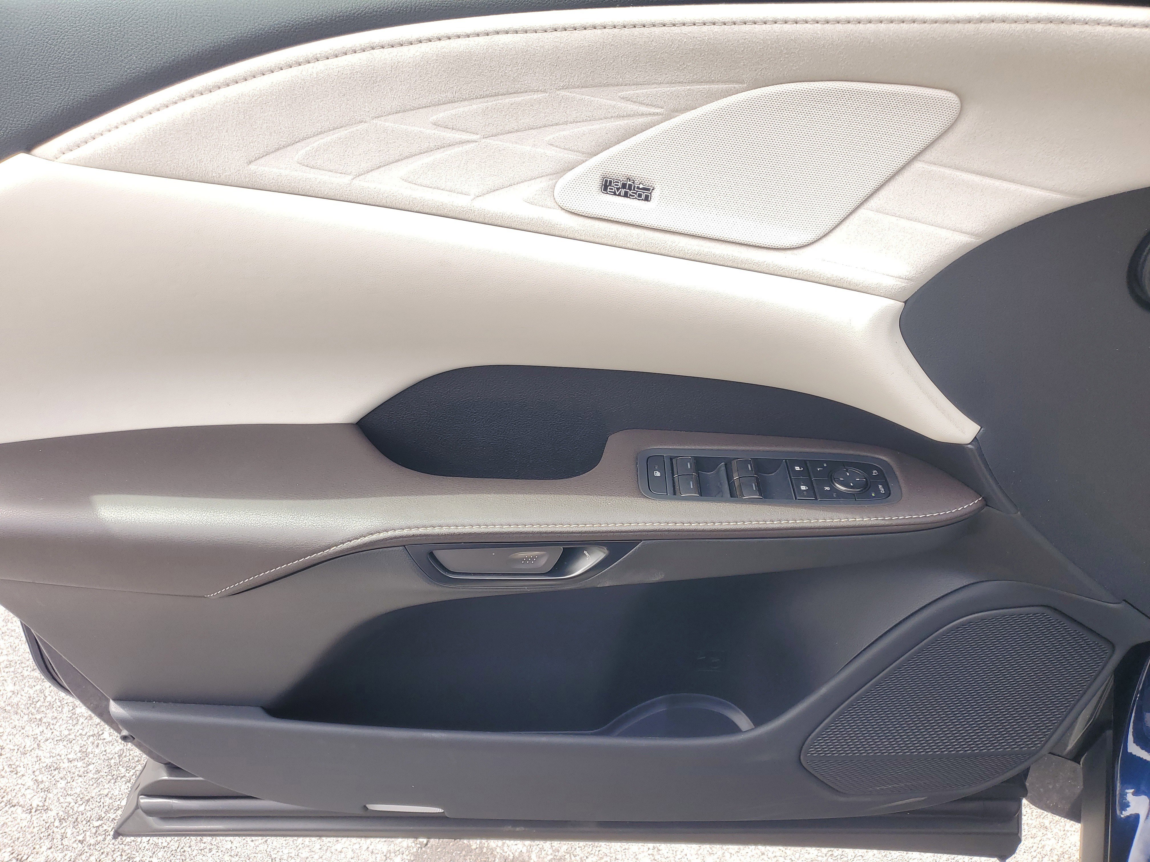 Used 2023 Mica Lexus RX 350 image 19