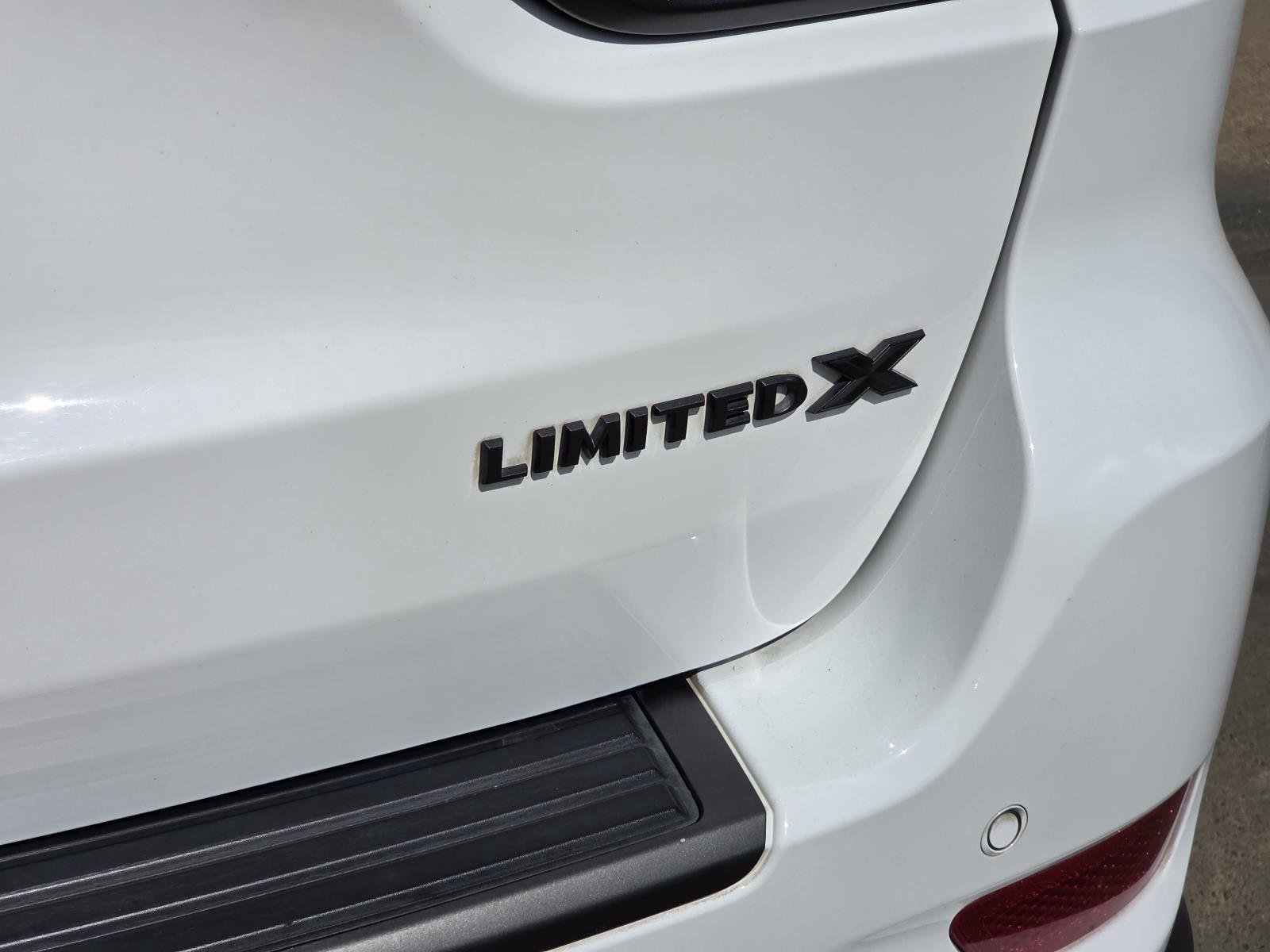 Used 2019 Bright White Clearcoat Jeep Limited X image 8