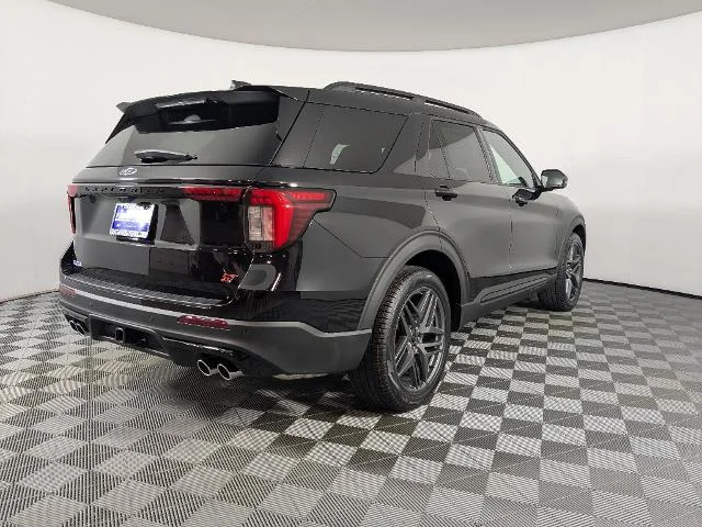 New 2026 Agate Black Metallic Ford ST image 9