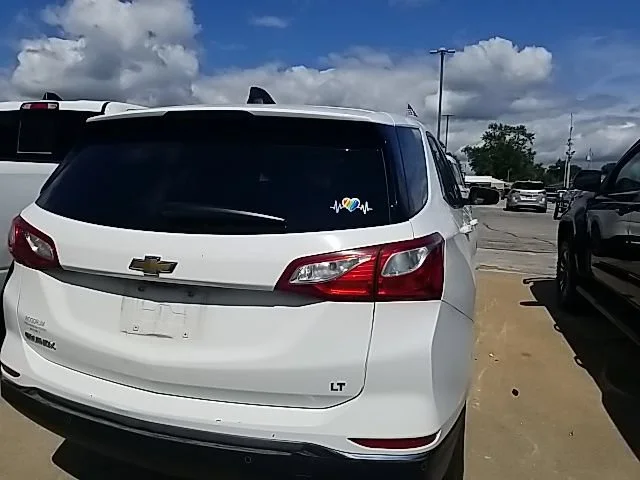 Used 2019 SUMMIT WHITE Chevrolet LT image 17