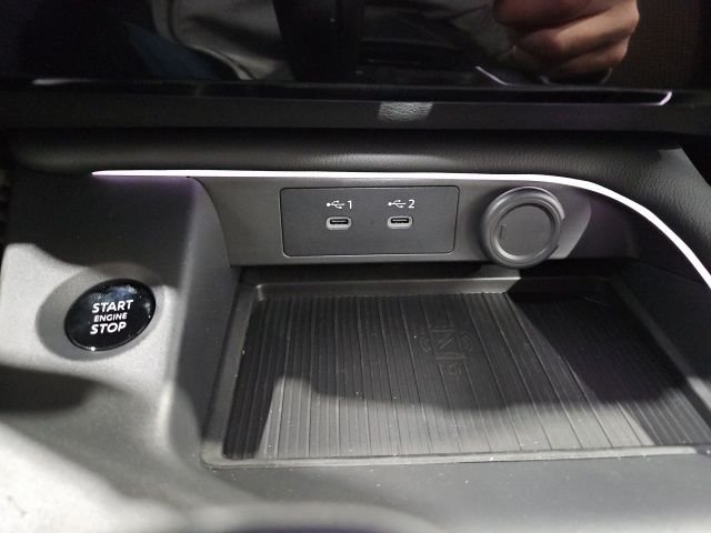 2026 Nissan Sentra SR - Photo 23