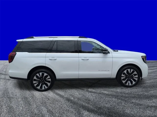 New 2026 Star White Metallic Tri-Coat Ford Platinum® image 3
