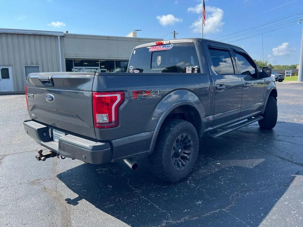 Used 2015 Magnetic Metallic Ford XLT image 3