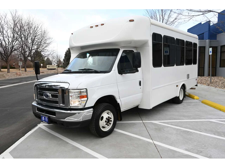 2016 Ford E-Series Cutaway Base - Photo 10