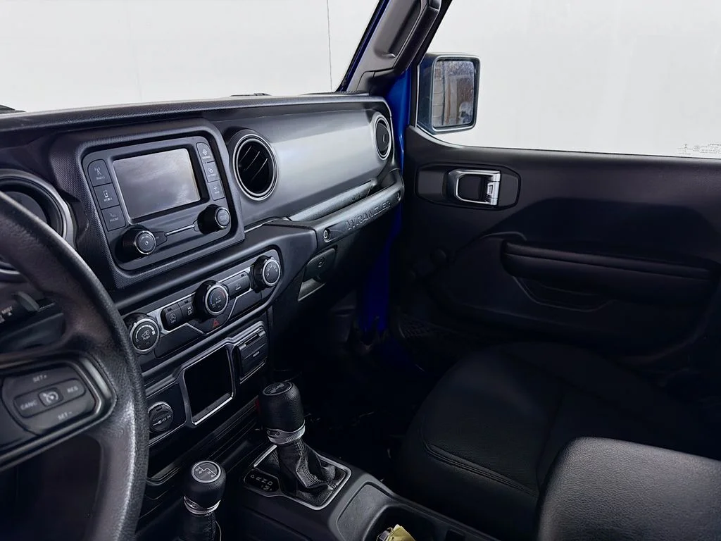 Used 2021 Blue Jeep Unlimited Sport image 19