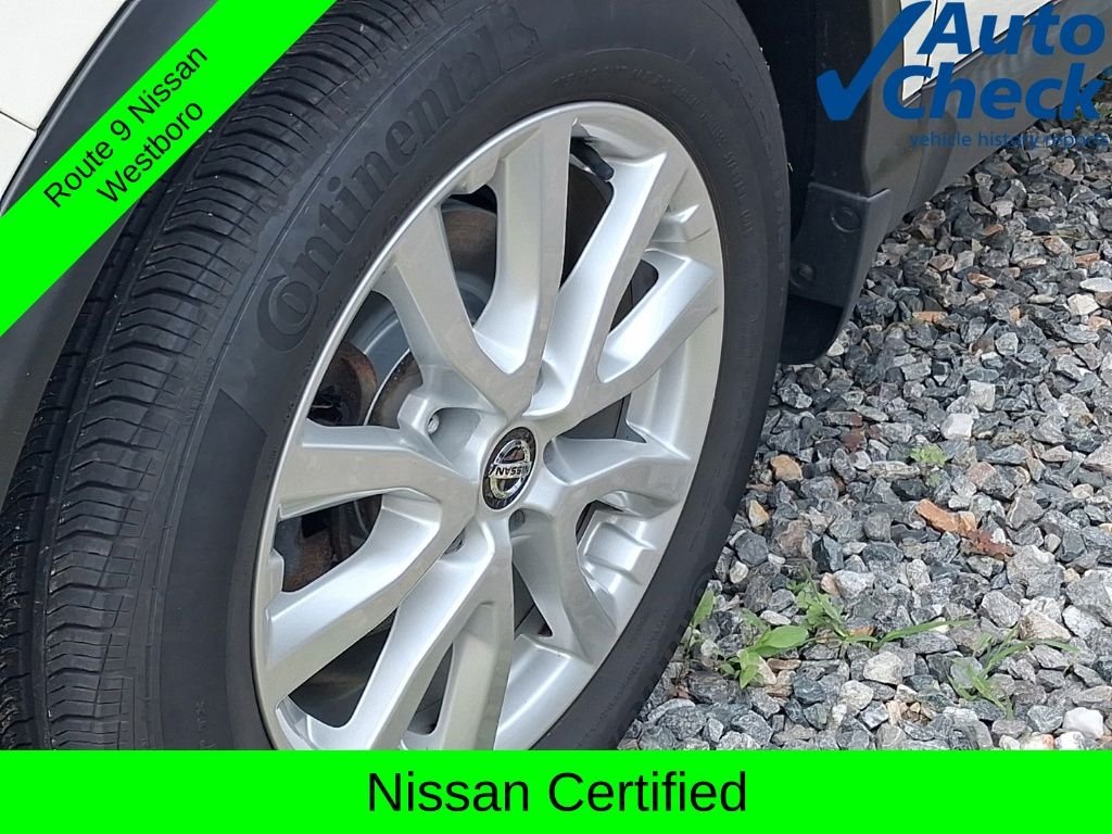 Used 2020 White Nissan SV image 5